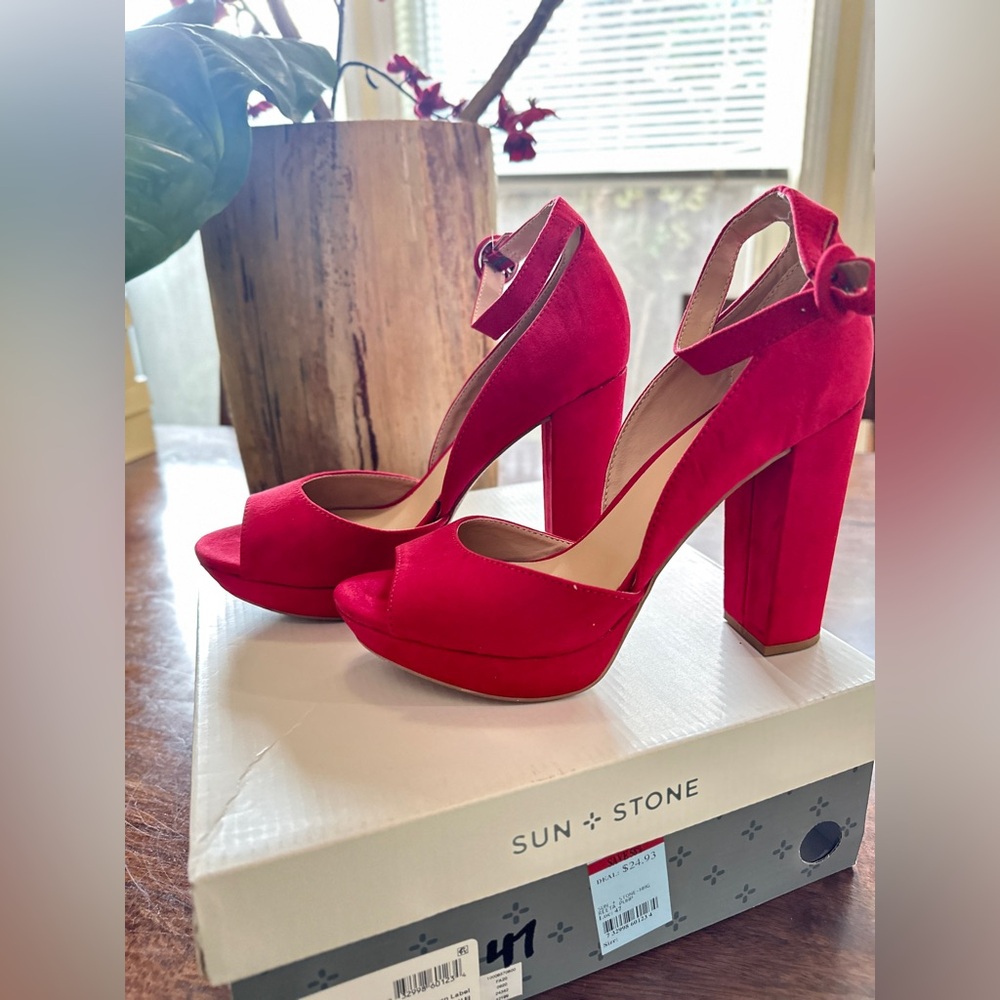 SUN + STONE RED HEELS